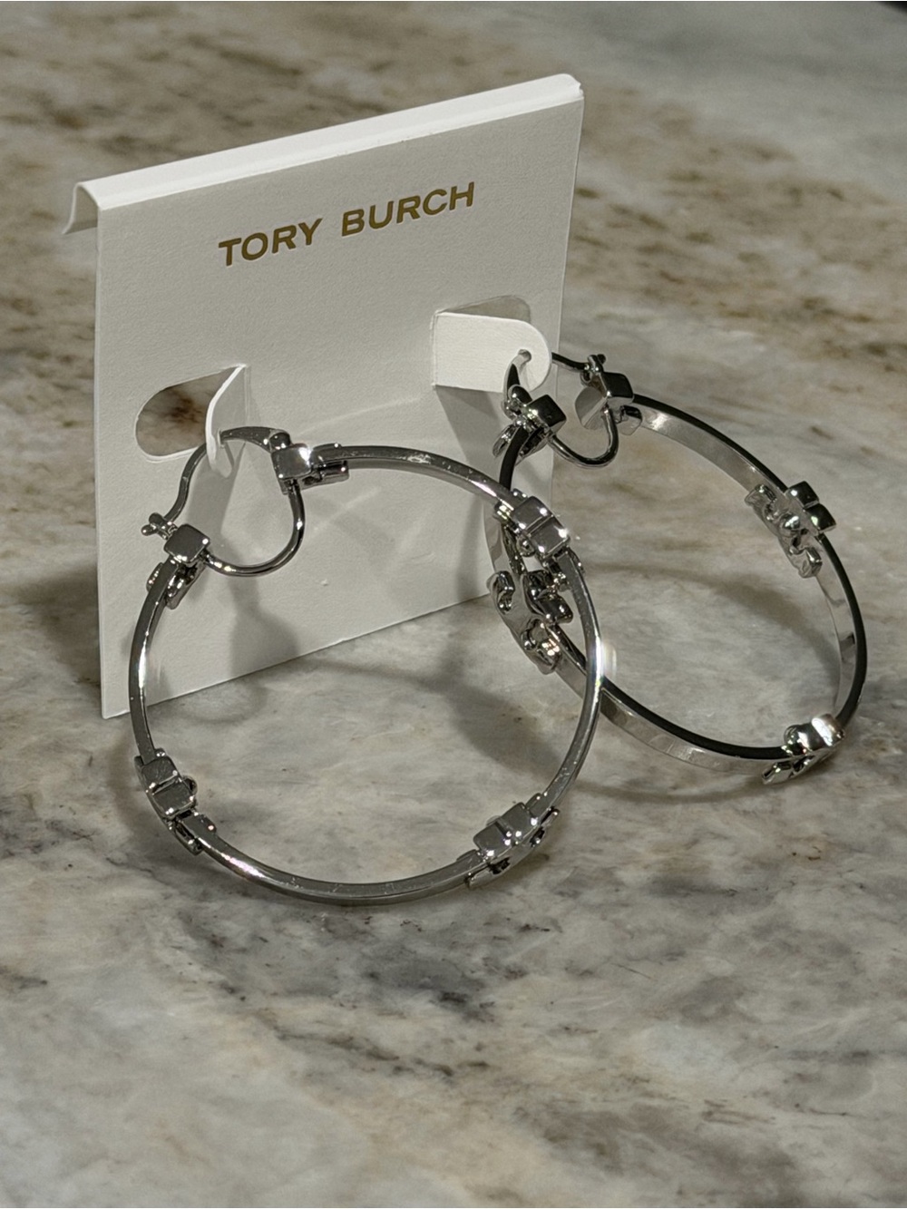 Tory Burch Serif T Hoop Earrings – Polished Silver Tone NWT GUARANTEED AUTHENTiC - Picture 8 of 16